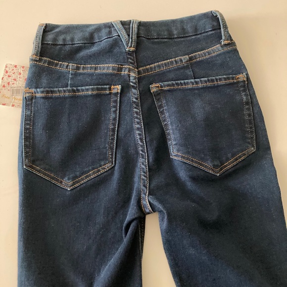 FREE PEOPLE Dark Wash Denim Skinny Jeans - Picture 8 of 8